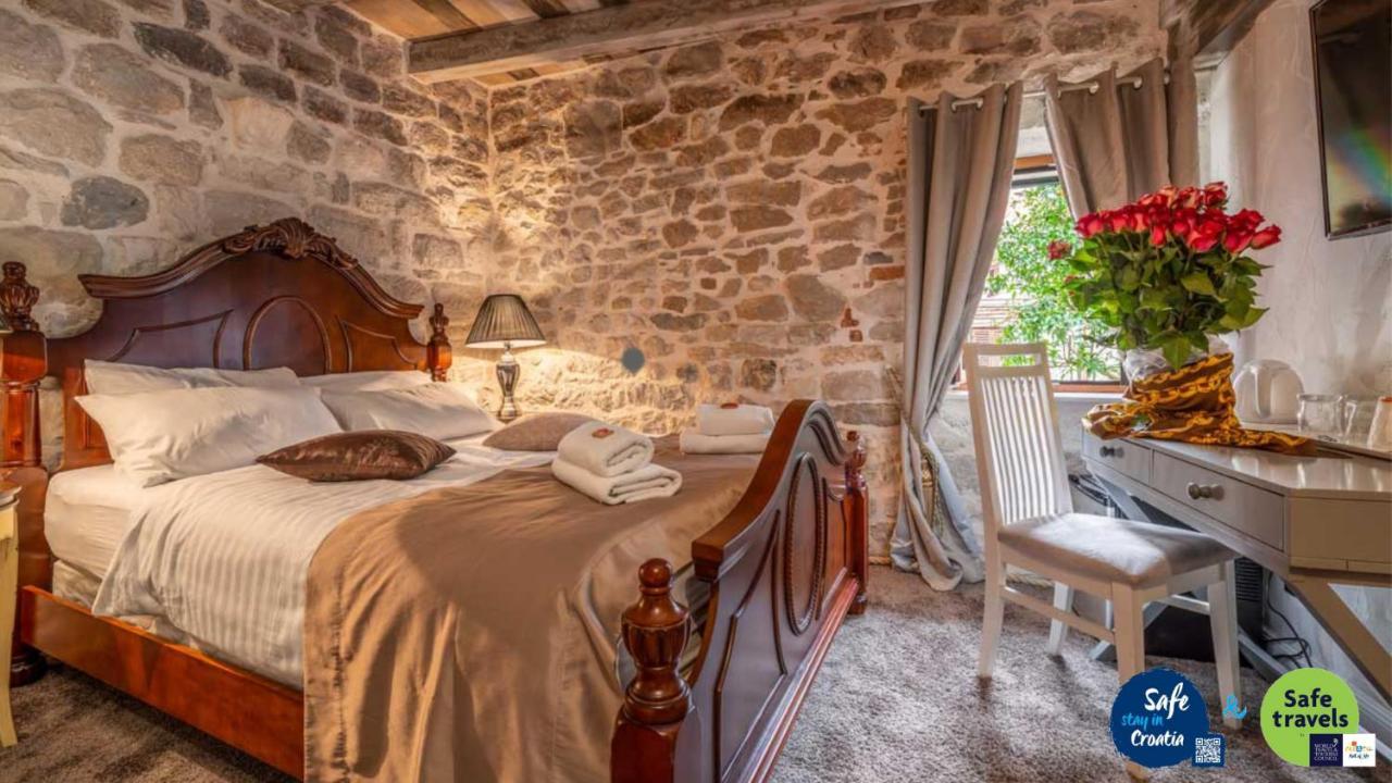 Heritage Palace Varos - Mag Quaint & Elegant Boutique Hotels Split Eksteriør billede