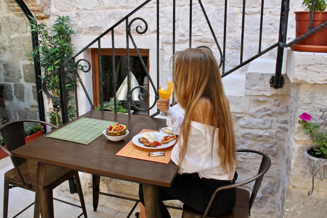 Heritage Palace Varos - Mag Quaint & Elegant Boutique Hotels Split Eksteriør billede