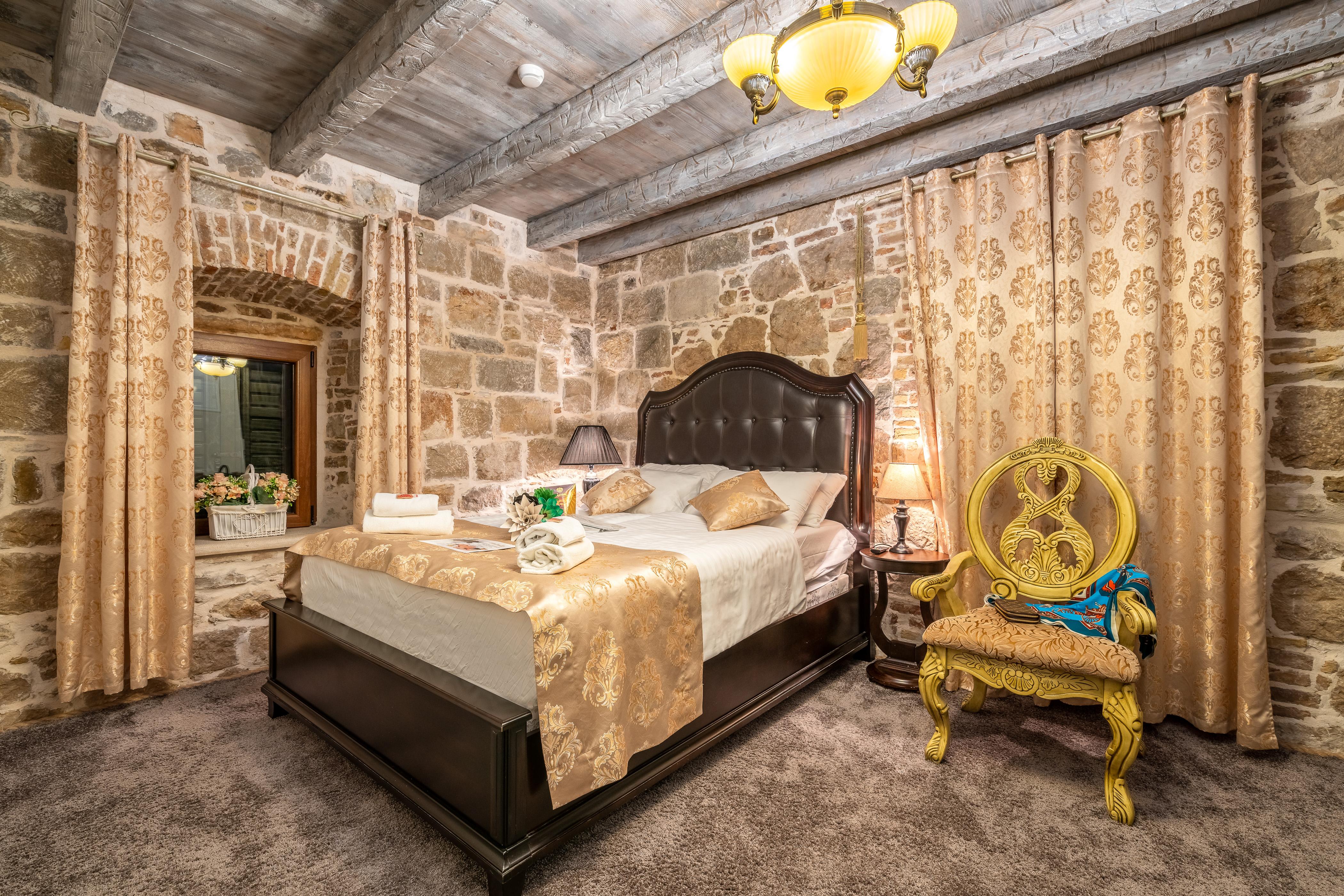 Heritage Palace Varos - Mag Quaint & Elegant Boutique Hotels Split Eksteriør billede