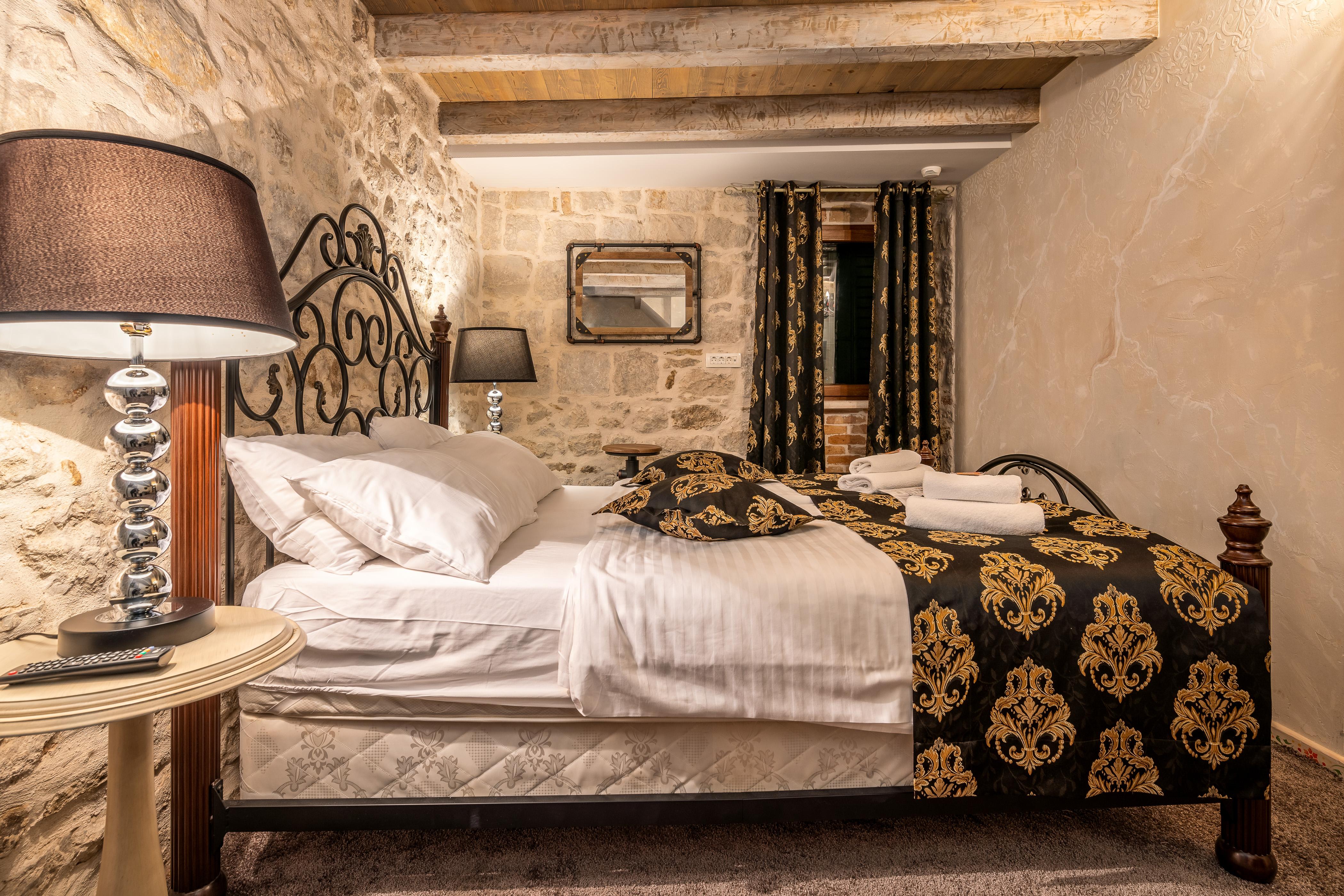 Heritage Palace Varos - Mag Quaint & Elegant Boutique Hotels Split Eksteriør billede