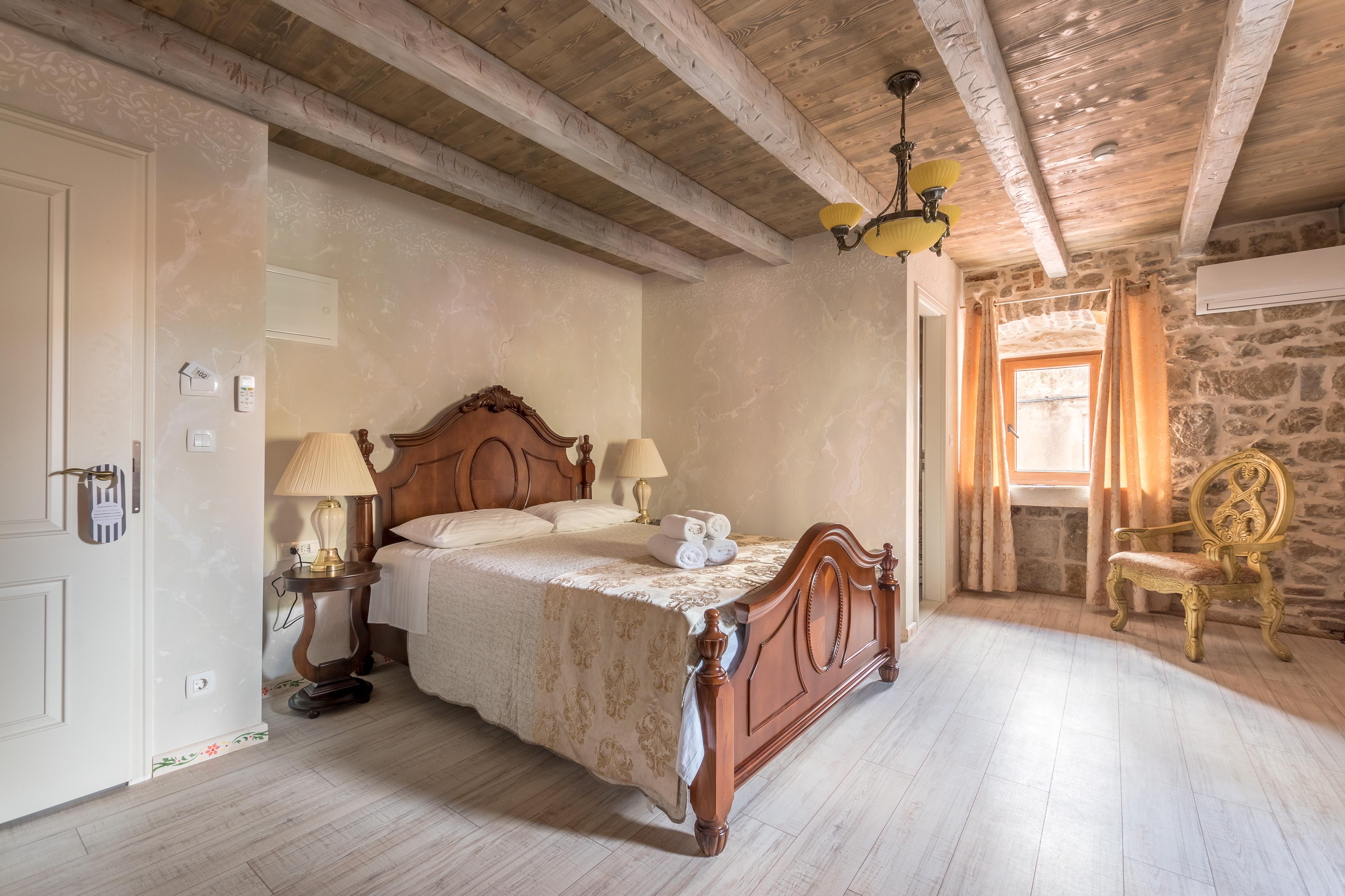 Heritage Palace Varos - Mag Quaint & Elegant Boutique Hotels Split Eksteriør billede
