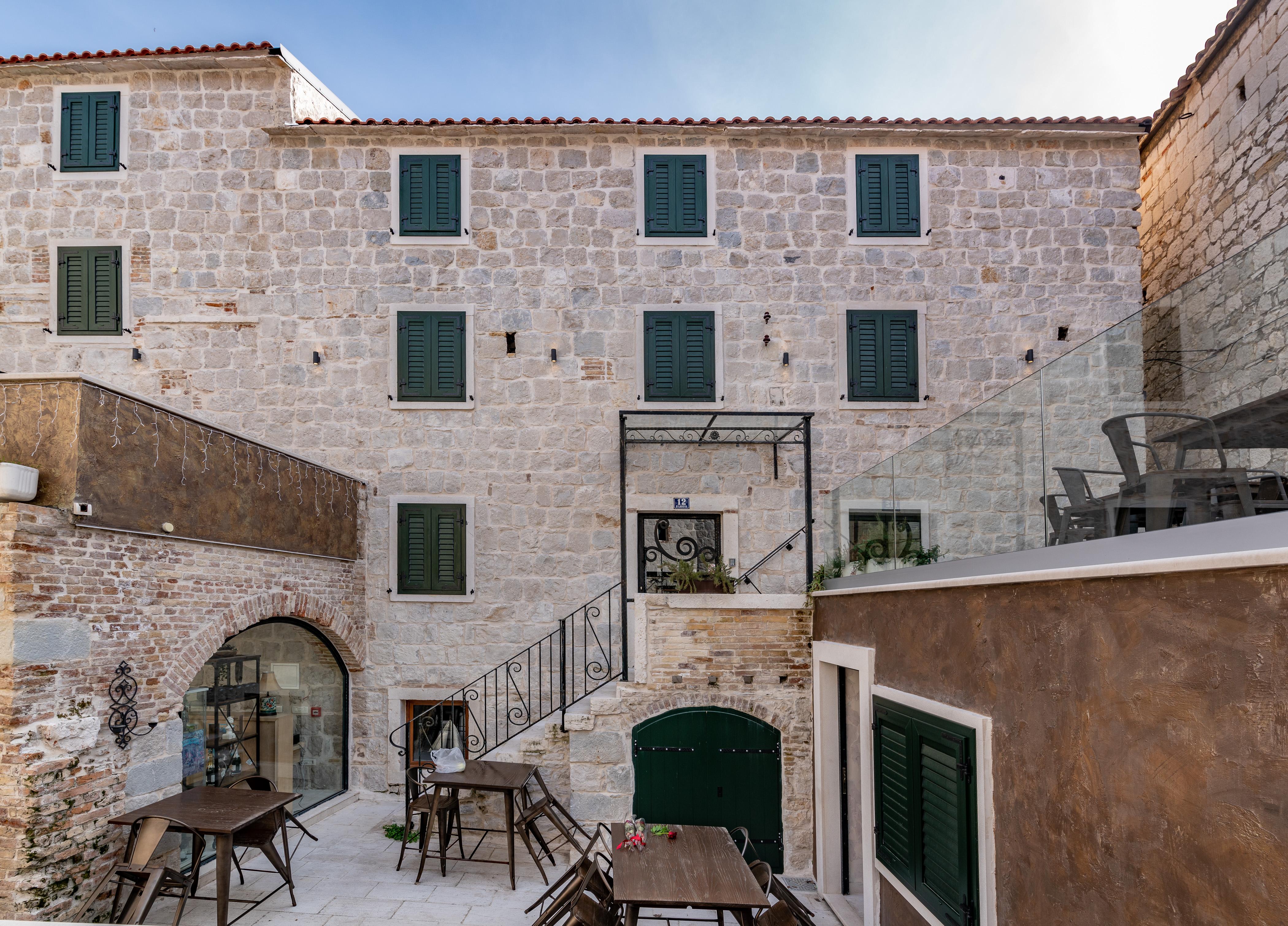 Heritage Palace Varos - Mag Quaint & Elegant Boutique Hotels Split Eksteriør billede